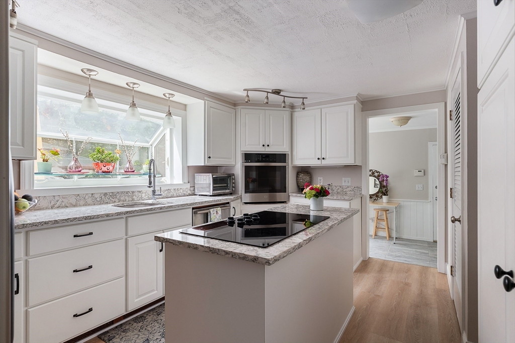 389 Commonwealth Road Wayland, MA 01778 - Photo 14 of 29
