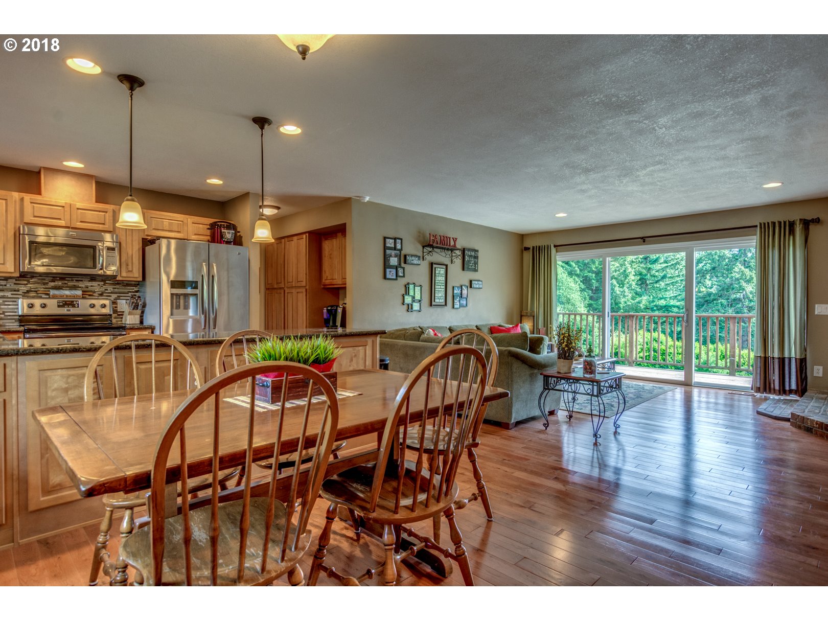 17080 Forsythe Road Oregon City, OR 97045 - Photo 3 of 25 Dining Room