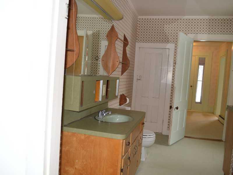 88 Peabody Road Harpswell, ME 04079 - Photo 16 of 35 Bathroom.