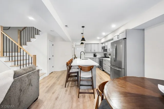 $595,000 | 31 Angela Way, Berkeley Heights, NJ 07922