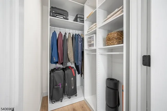 $595,000 | 31 Angela Way, Berkeley Heights, NJ 07922