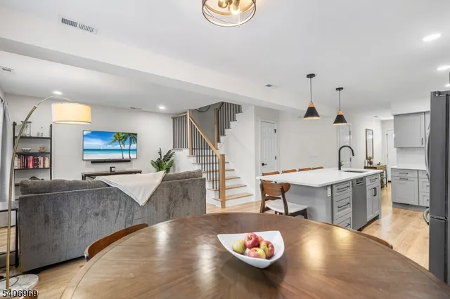 $595,000 | 31 Angela Way, Berkeley Heights, NJ 07922