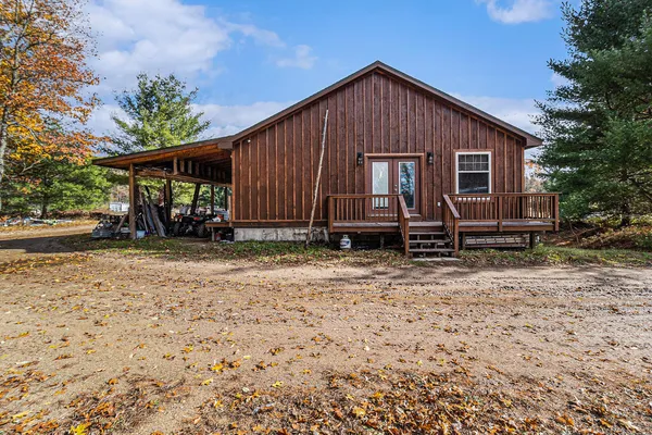 $945,000 | 15778 Peters Farm Road, Irons, MI 49644