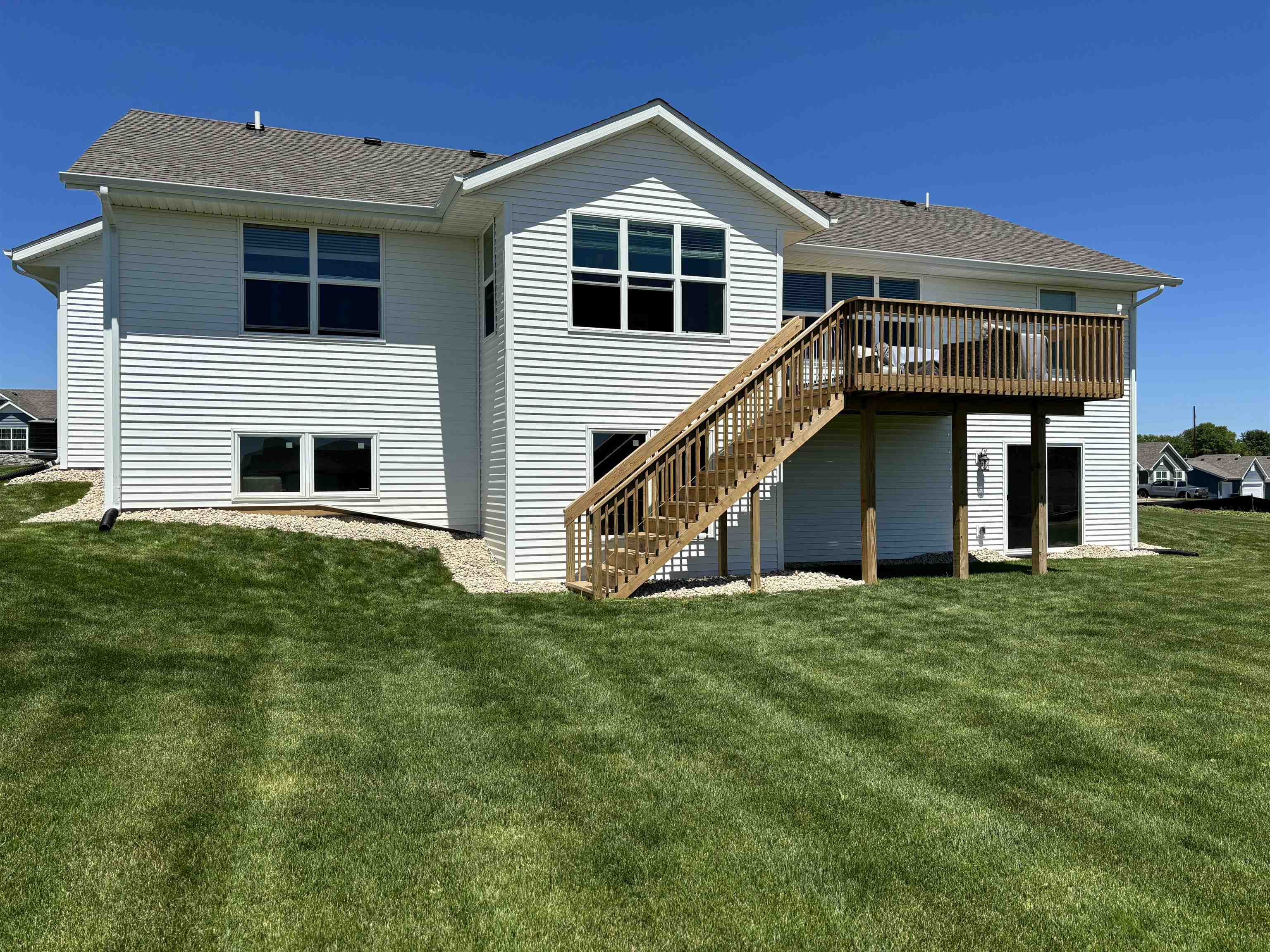 3709 Prairie Falcon Pass Beloit, WI 53511 - Photo 4 of 54