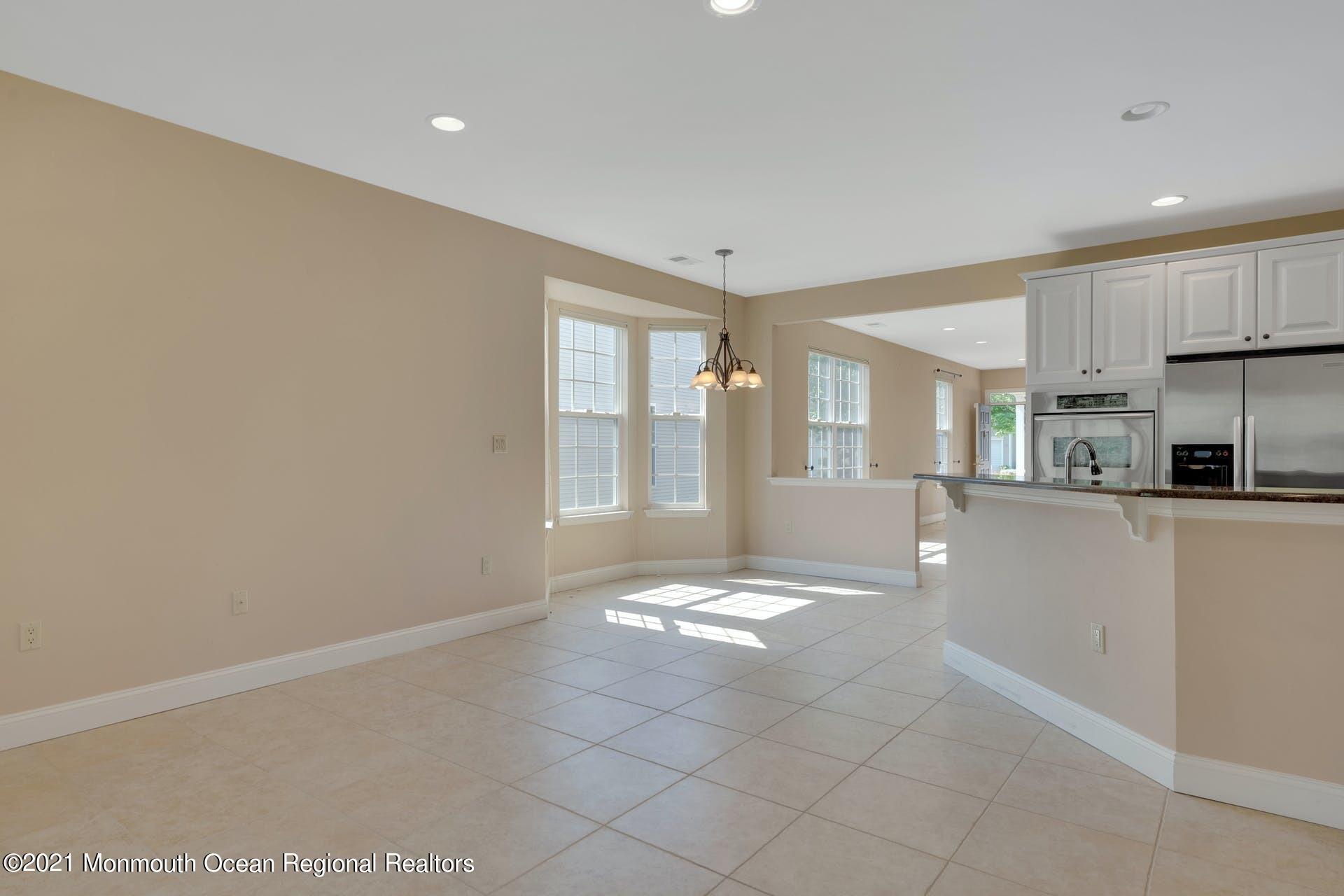 28 Hartack Road Manalapan, NJ 07726 - Photo 22 of 81 032-383685-210521-00607-90_10225609