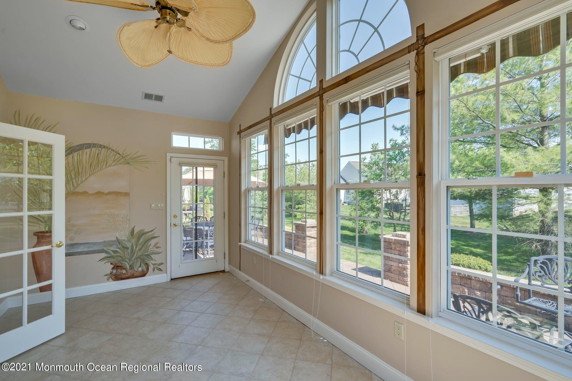 28 Hartack Road Manalapan, NJ 07726 - Photo 30 of 81 035-383685-210521-00637-102_10225614