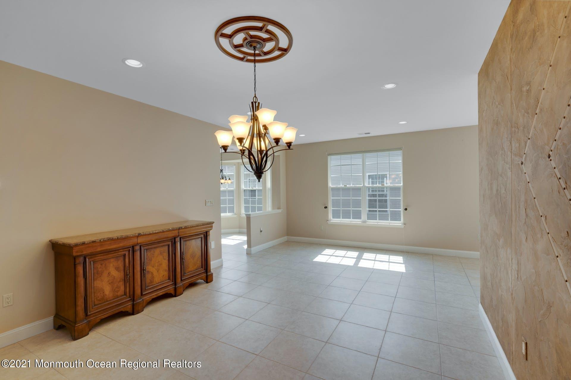 28 Hartack Road Manalapan, NJ 07726 - Photo 38 of 81 014-383685-210521-00529-37_10225572