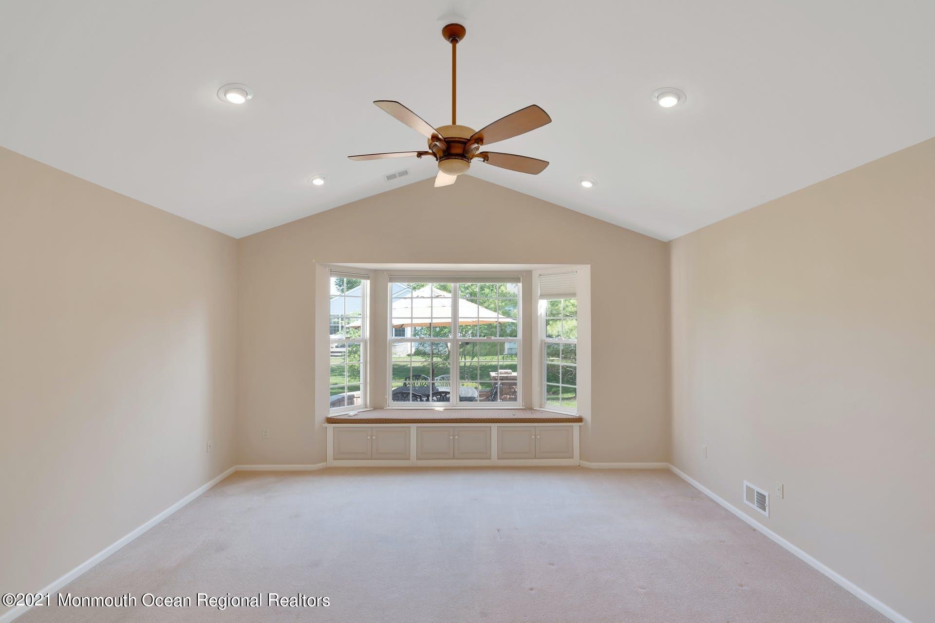 28 Hartack Road Manalapan, NJ 07726 - Photo 43 of 81 021-383685-210521-00688-138_10225628
