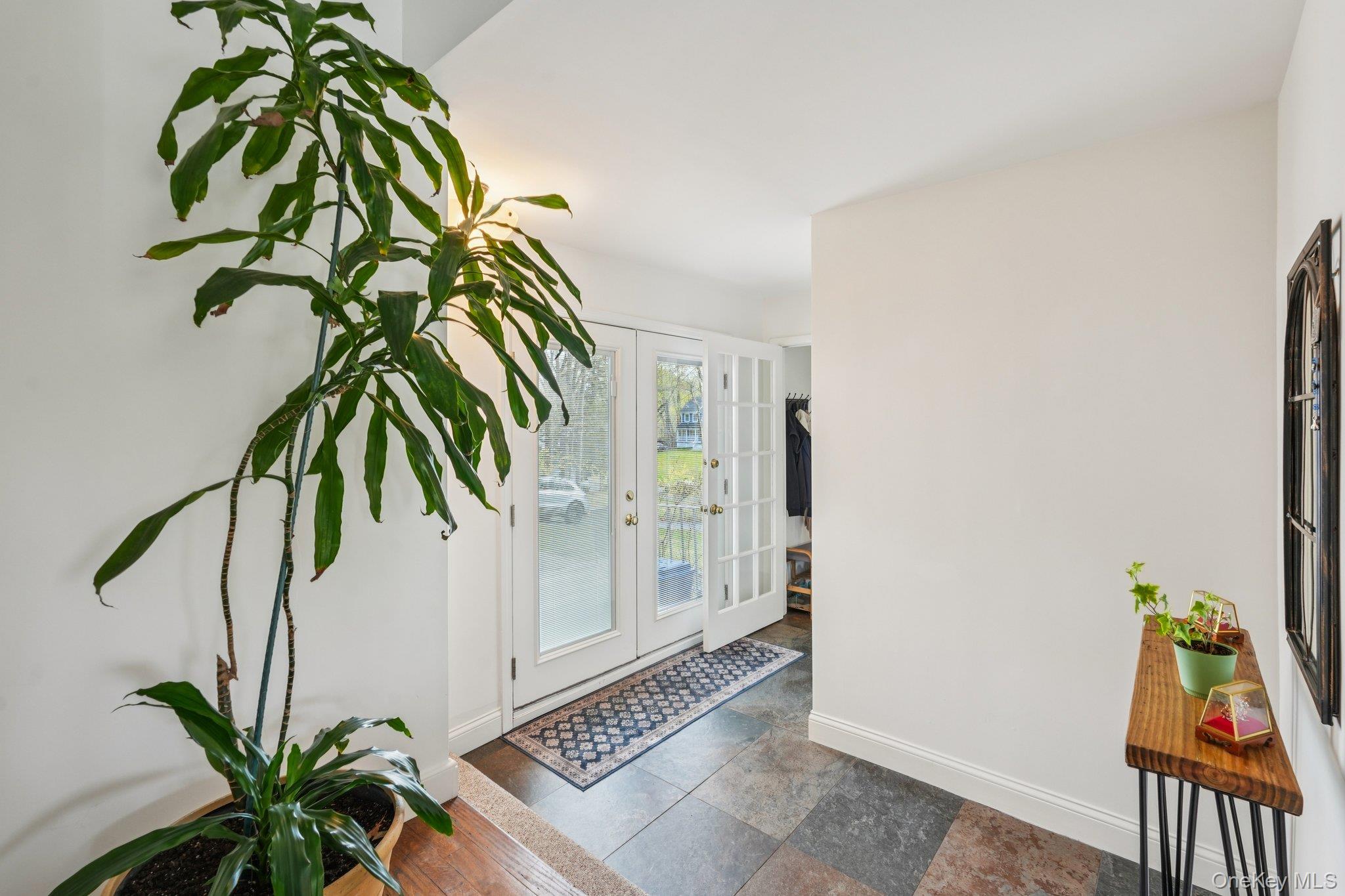254 Congers Road New City, NY 10956 - Photo 2 of 36