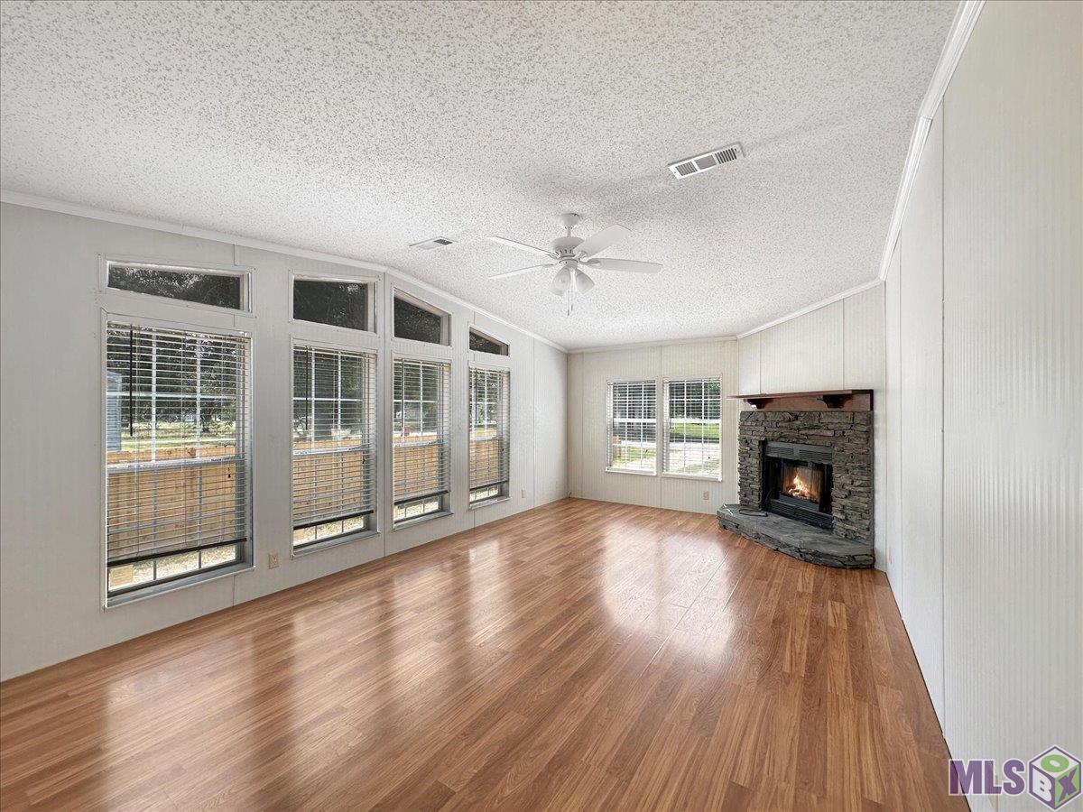37752 Webb Road Denham Springs, LA 70706 - Photo 3 of 16 Gallery Image 3