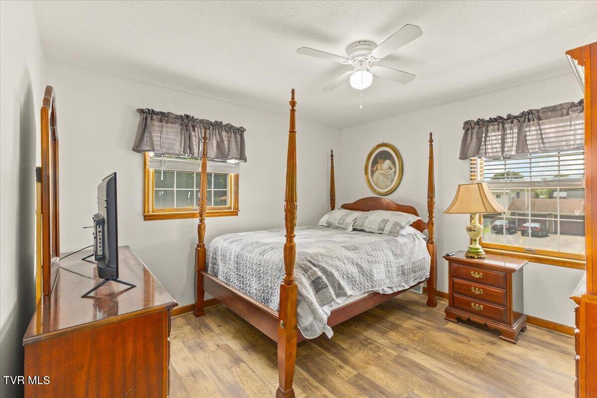 1012 South Gate Drive Elizabethton, TN 37643 - Photo 20 of 58 22-128A0857