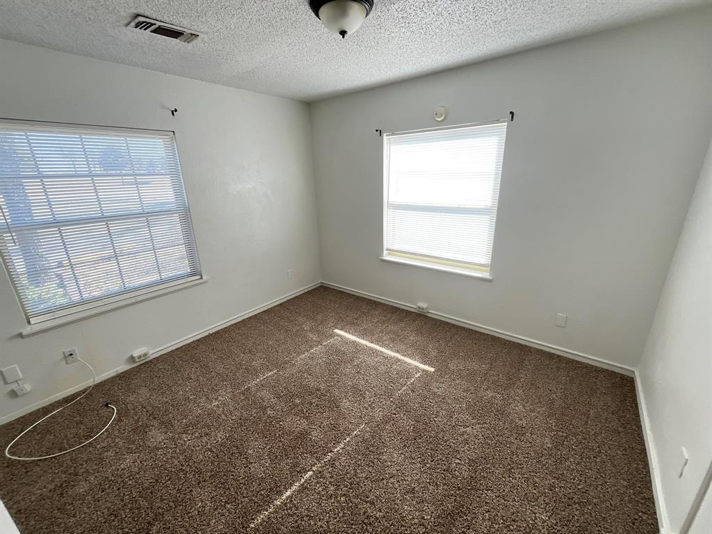 923 North 9th Street Midlothian, TX 76065 - Photo 7 of 19