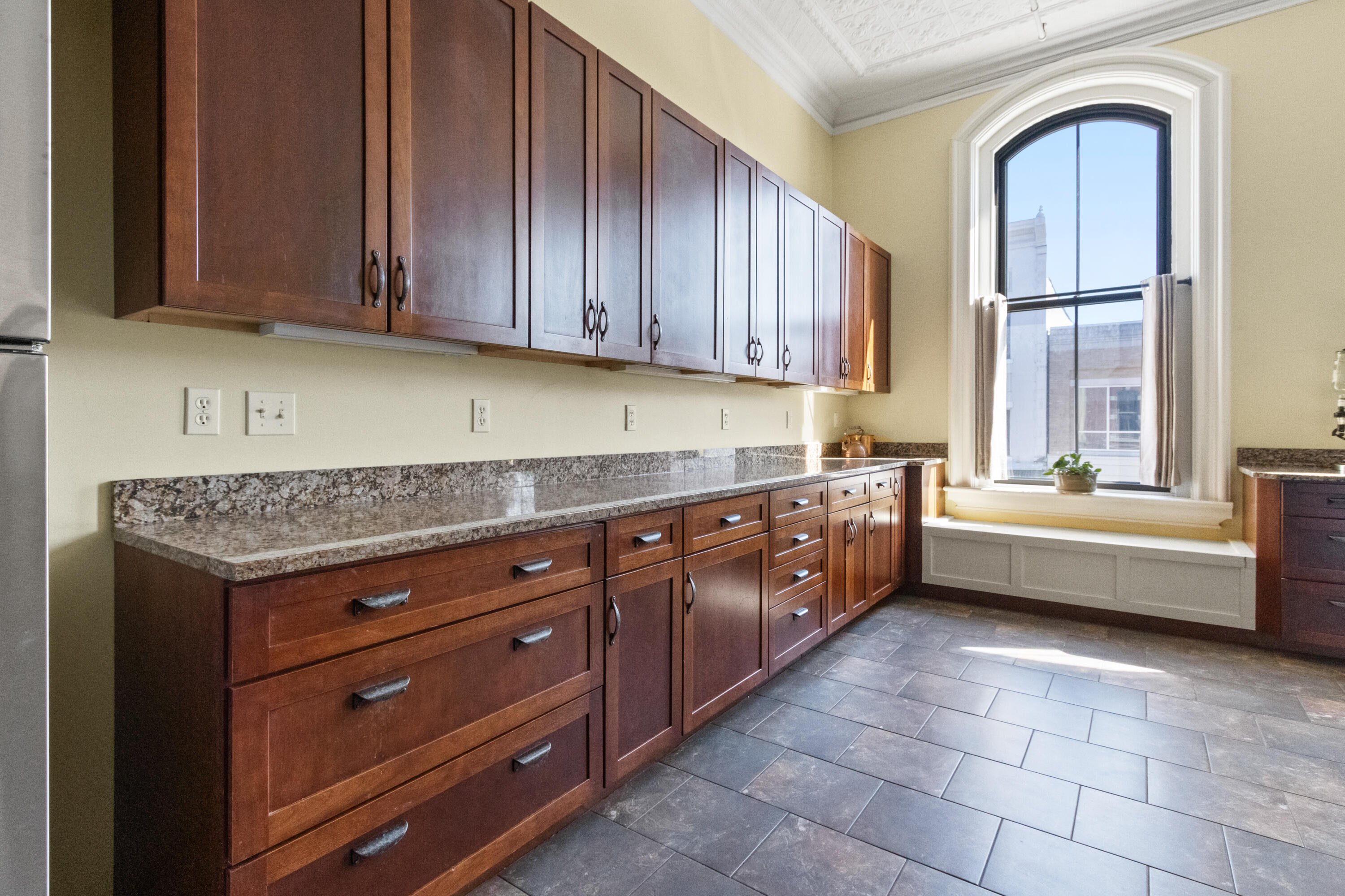 49 Lisbon Street, Unit 2 Lewiston, ME 04240 - Photo 6 of 61 20260409KH-71030