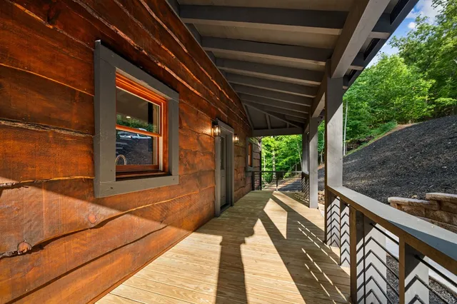 $1,199,900 | 395 Pontoosuc Drive, Mineral Bluff, GA 30559