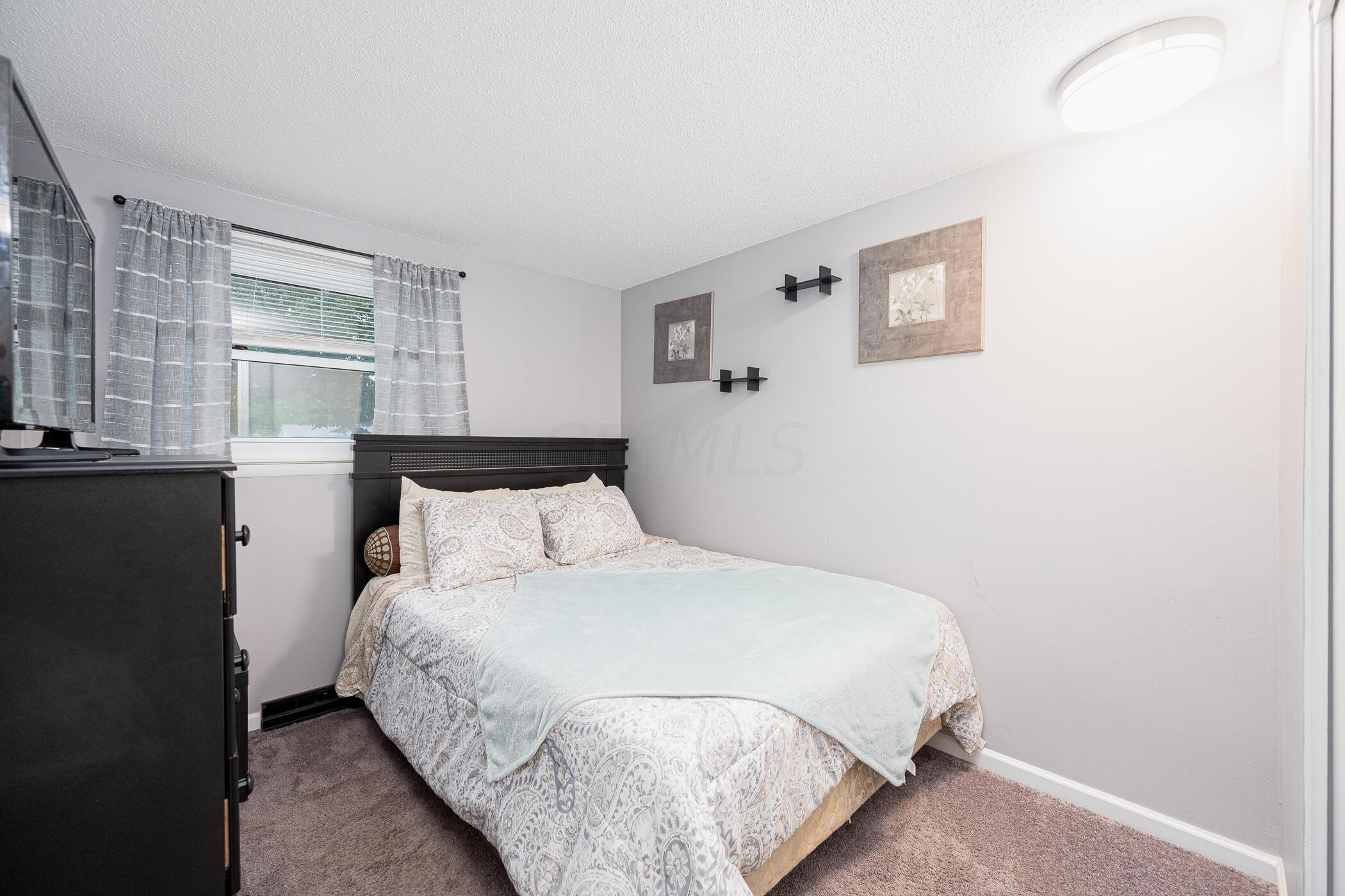 2447 Maybury Road Columbus, OH 43232 - Photo 30 of 55 2447 maybury 024