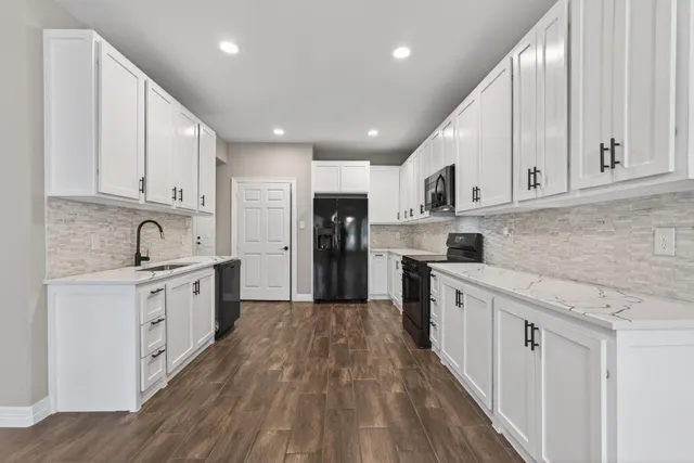 $350,000 | 15608 Navajo Trail, Willis, TX 77378