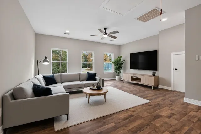 $350,000 | 15608 Navajo Trail, Willis, TX 77378