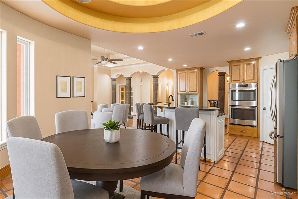 804 Inspiration Drive Pharr, TX 78577 - Photo 17 of 39 a view of a dining room with furniture
