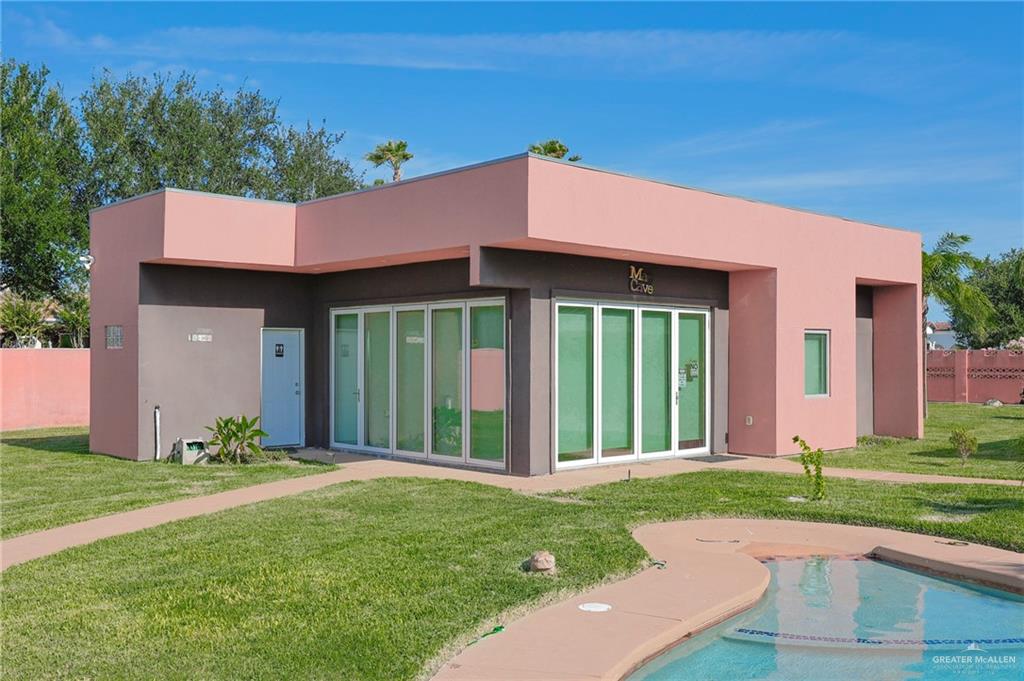 804 Inspiration Drive Pharr, TX 78577 - Photo 10 of 39 a front view of a house with garden