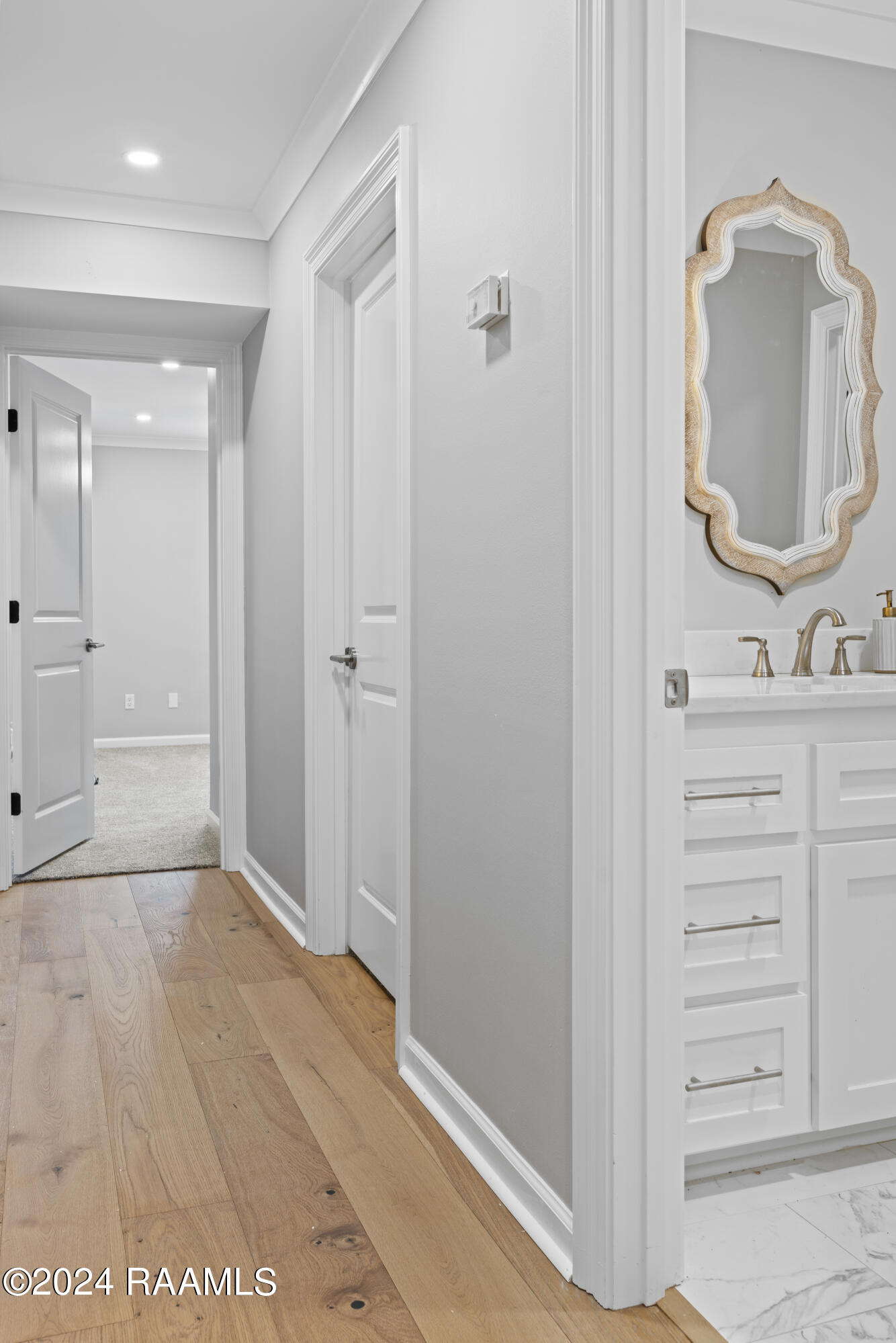 144 Steiner Road Lafayette, LA 70508 - Photo 32 of 48 Hallway