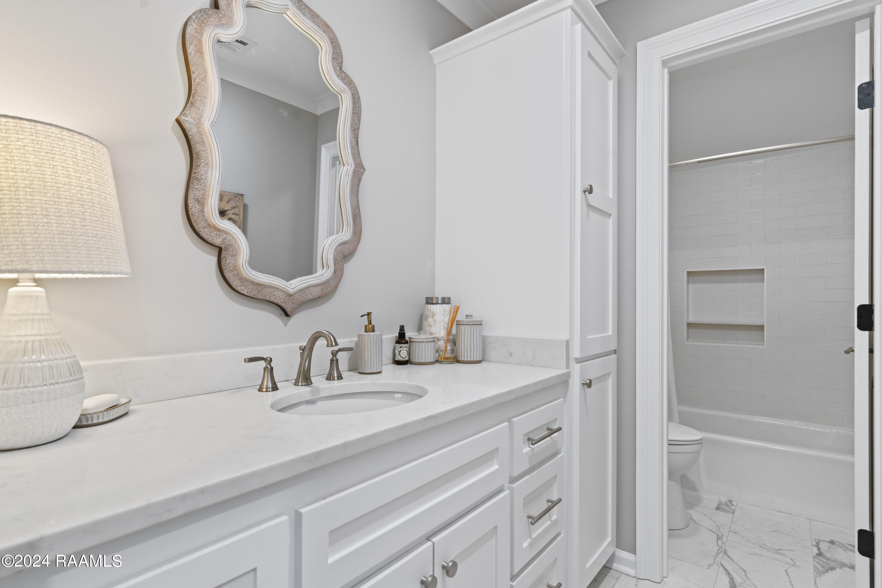 144 Steiner Road Lafayette, LA 70508 - Photo 33 of 48 Guest Bathroom