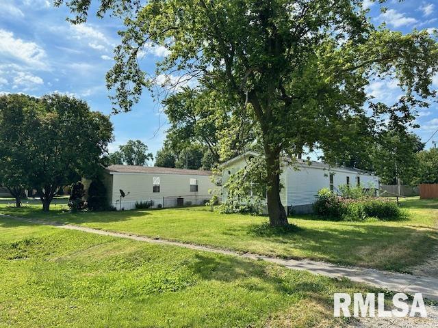 102 Elm Street Dawson, IL 62520 - Photo 15 of 16