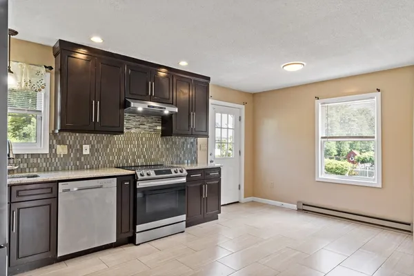 $2,800 | 45 Fourth Street, Worcester, MA 01602