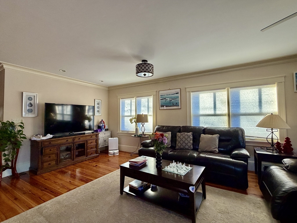 10 Wedge Pond Road, Unit 10 Winchester, MA 01890 - Photo 3 of 26