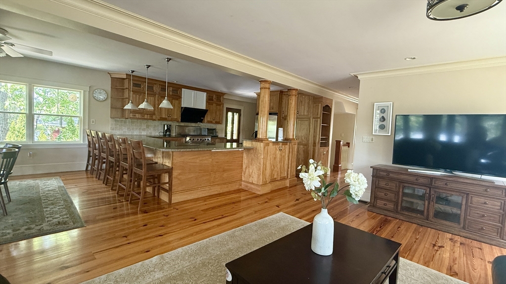 10 Wedge Pond Road, Unit 10 Winchester, MA 01890 - Photo 6 of 26