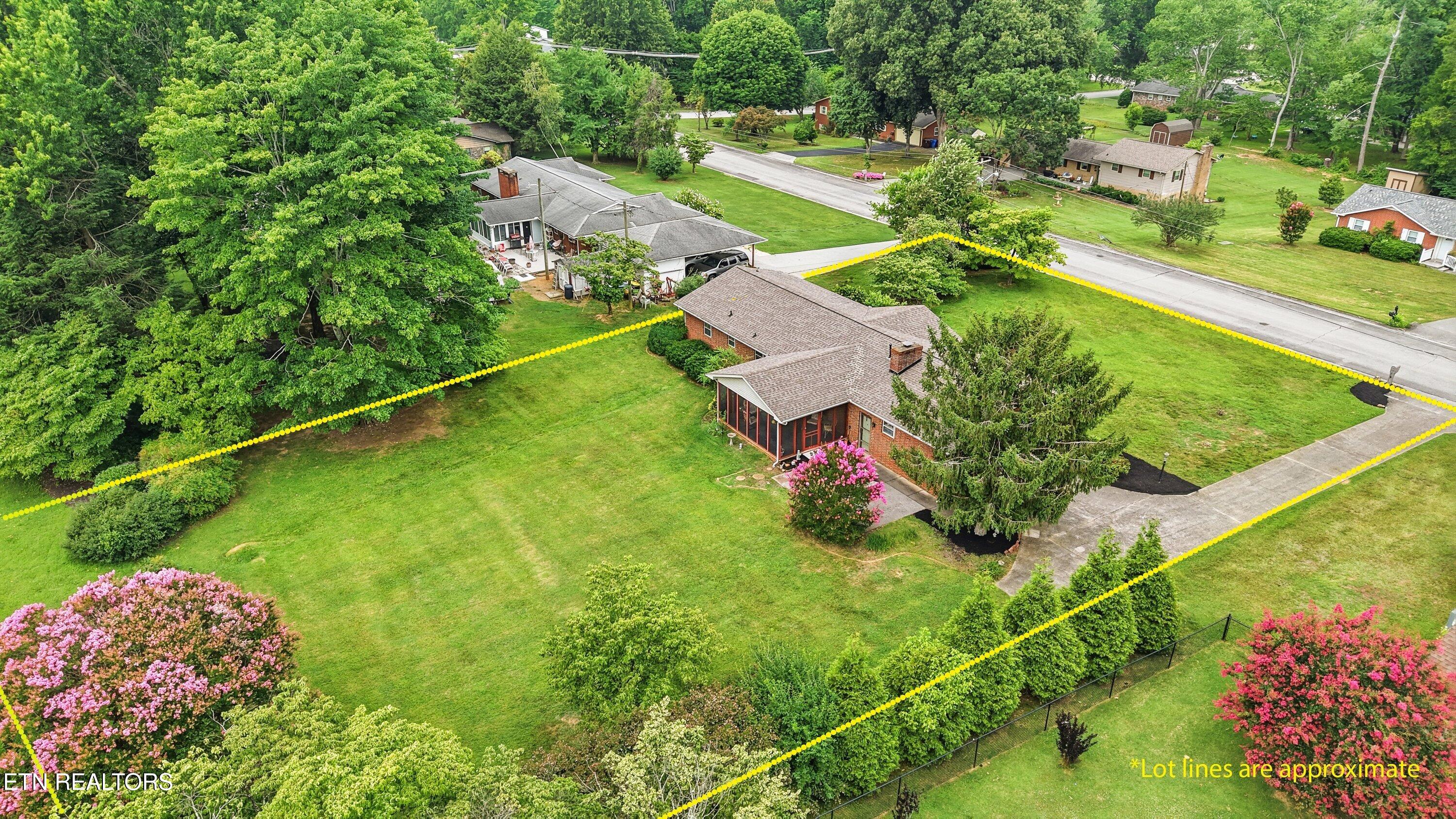 827 West Cunningham Street Alcoa, TN 37701 - Photo 42 of 43 9