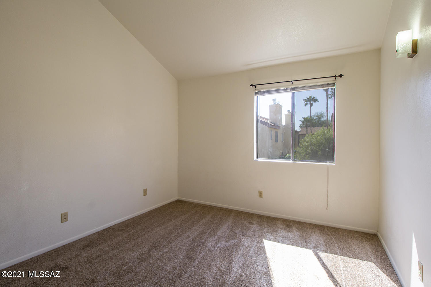 3690 North Country Club Road, Unit 1042 Tucson, AZ 85716 - Photo 10 of 33
