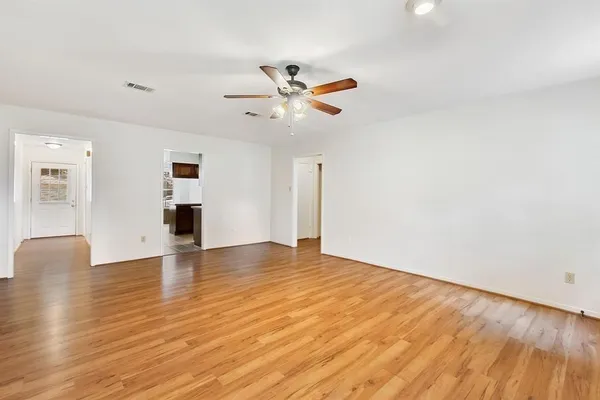 $1,900 | 2106 Wickburn Drive, Spring, TX 77386