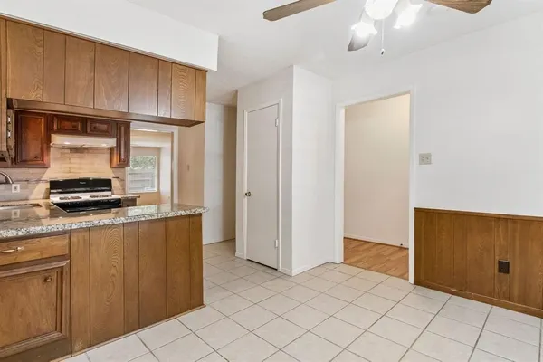 $1,900 | 2106 Wickburn Drive, Spring, TX 77386