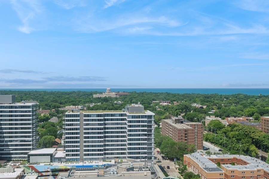 1720 Maple Avenue, Unit 2420 Evanston, IL 60201 - Photo 33 of 76 a view of a city that has tall buildings