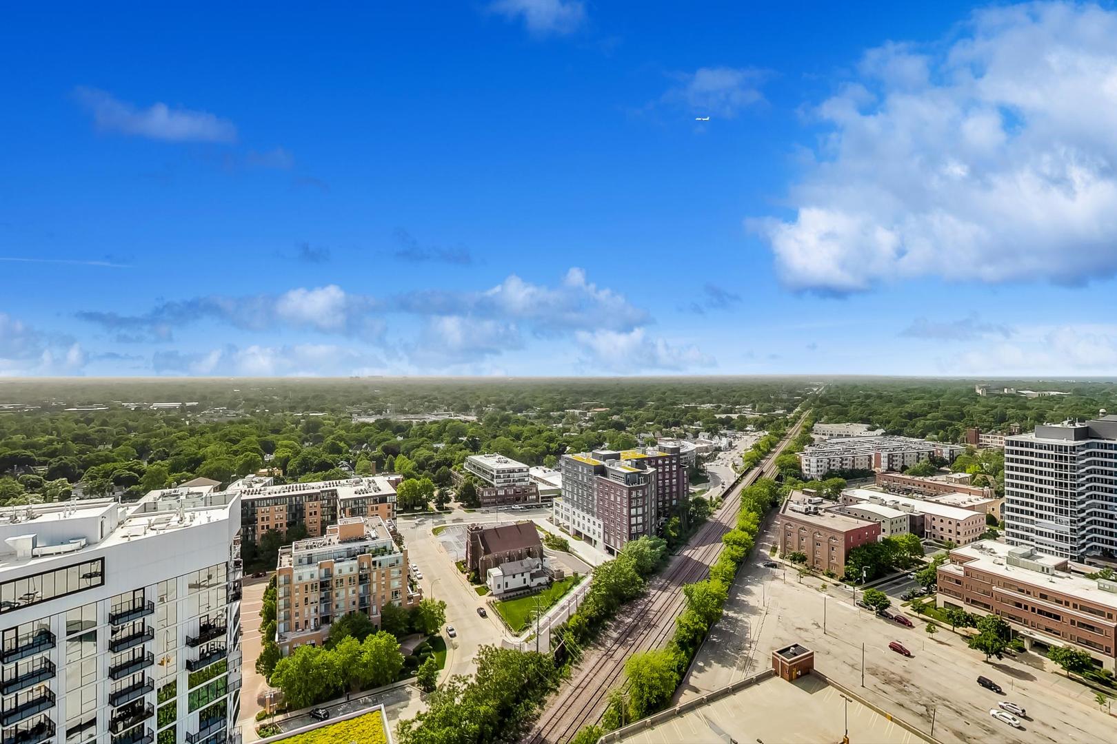 1720 Maple Avenue, Unit 2420 Evanston, IL 60201 - Photo 34 of 76