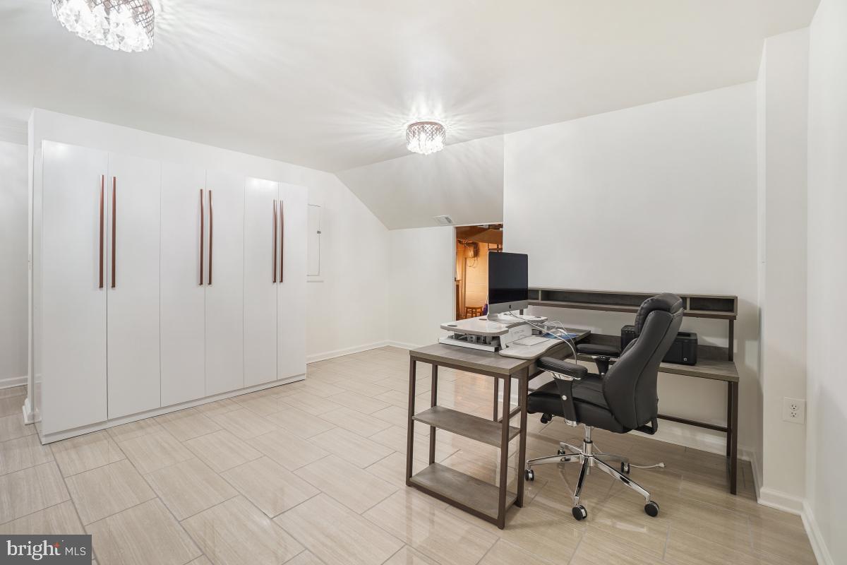 2134 Golf Course Drive Reston, VA 20191 - Photo 42 of 55