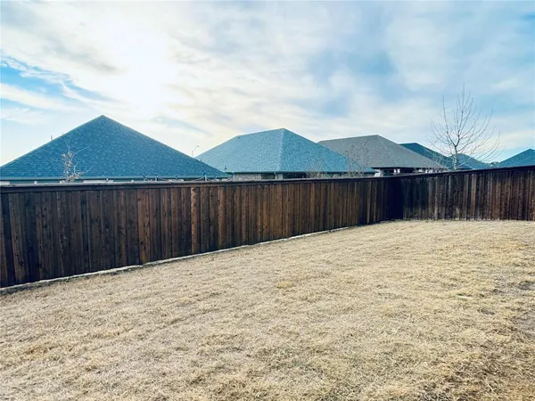 $3,600 | 5612 Caliza Trail, Fort Worth, TX 76126