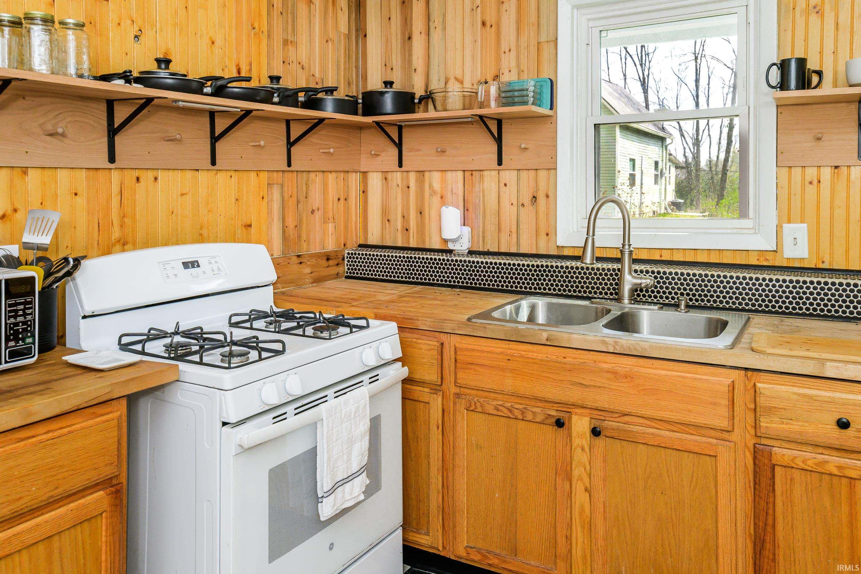 1020 West 7th Street Bloomington, IN 47404 - Photo 9 of 30