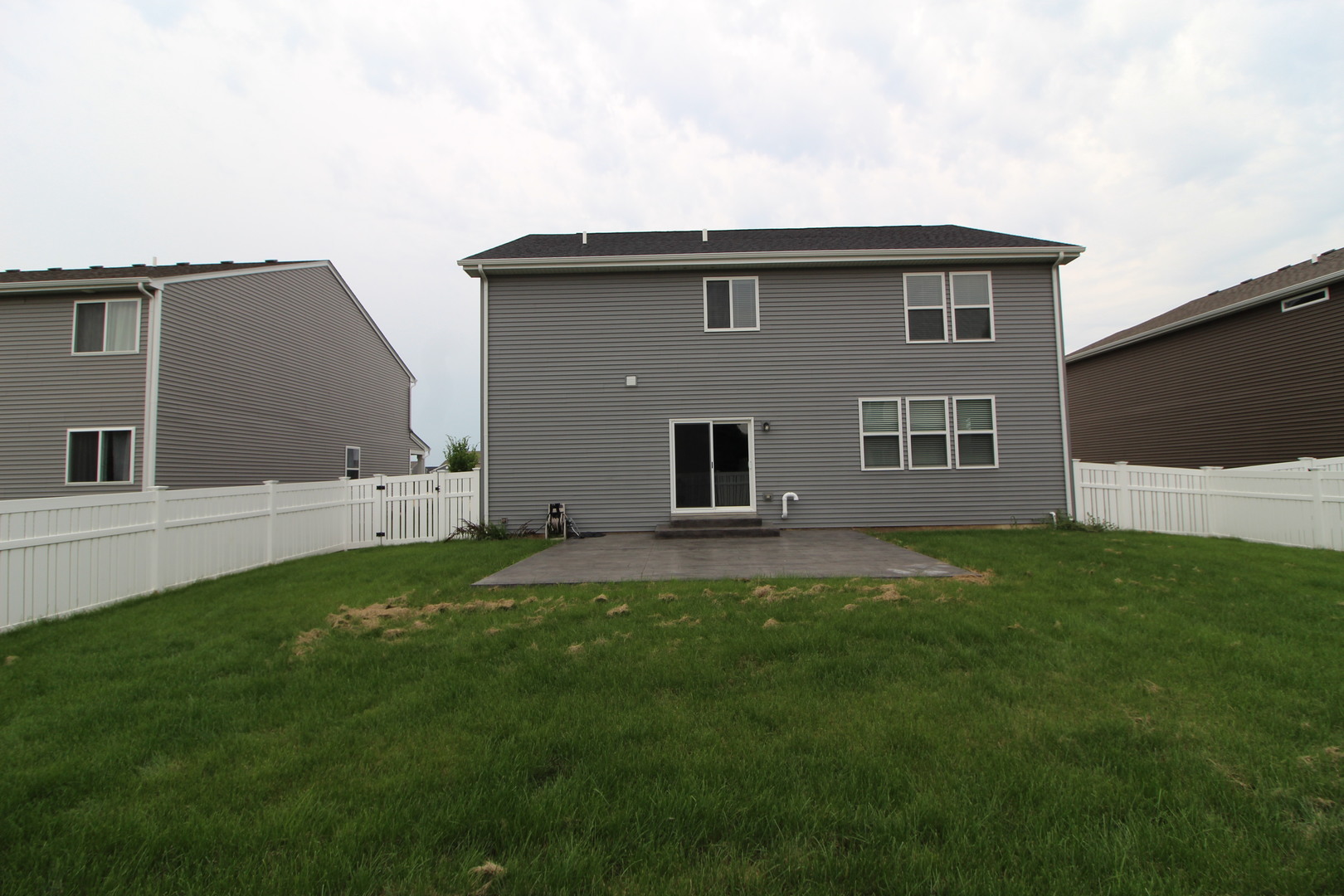485 Stone Bluff Drive Romeoville, IL 60446 - Photo 34 of 35 a house view with a garden space