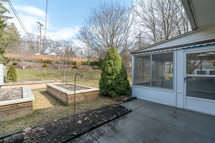 422 Brookside Road Ypsilanti, MI 48197 - Photo 6 of 35 Photo 6