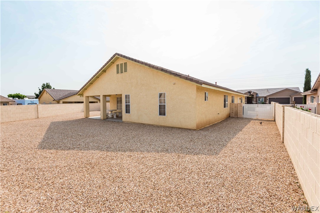 4305 East Cane Ranch Road Kingman, AZ 86401 - Photo 32 of 38 a view of a terrace