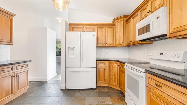 $4,750 | 19820 Southwest 7th Place, Pembroke Pines, FL 33029