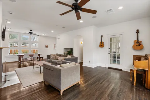 $1,499,000 | 413 Woodland Street, Houston, TX 77009