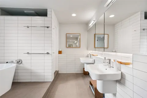 $1,499,000 | 413 Woodland Street, Houston, TX 77009