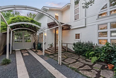 $1,499,000 | 413 Woodland Street, Houston, TX 77009