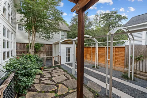 $1,499,000 | 413 Woodland Street, Houston, TX 77009