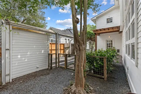 $1,499,000 | 413 Woodland Street, Houston, TX 77009