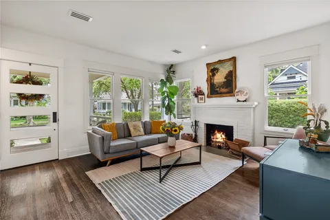 $1,499,000 | 413 Woodland Street, Houston, TX 77009