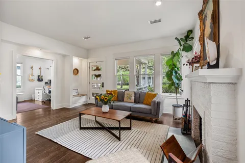 $1,499,000 | 413 Woodland Street, Houston, TX 77009