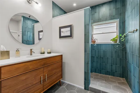 $1,499,000 | 413 Woodland Street, Houston, TX 77009